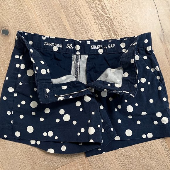 GAP Shorts - Picture 3 of 3